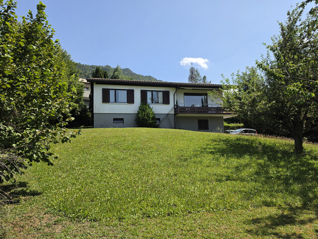 SEEBLICK, SONNENLAGE & ENTWICKLUNGSPOTENZIAL – WOHNHAUS IN LOCHAU