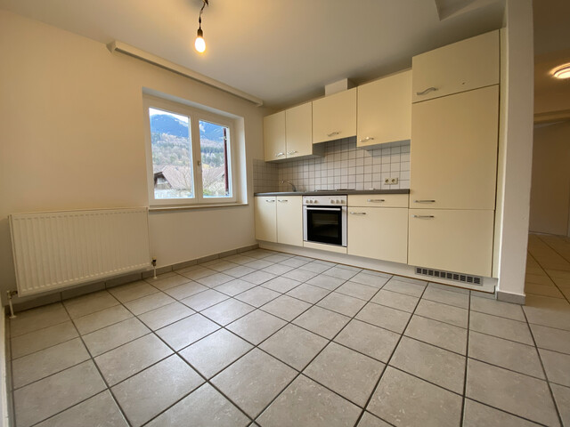 ohne Provision-  geräumige 4 Zimmer Wohnung über 2 Etagen in zentraler Lage