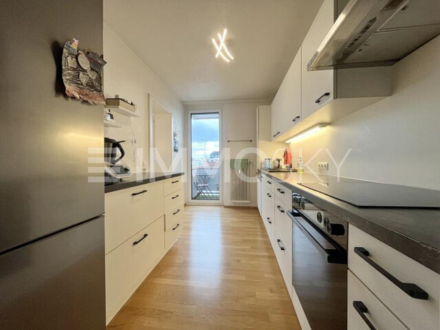 Charmante Stadtwohnung mit 2 Balkonen und großzügiger Küche