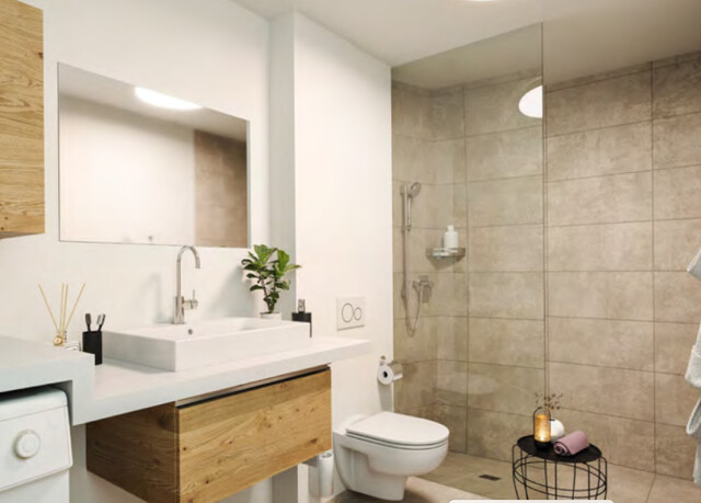 Neuwertige, sehr schöne 3-Zi.-Terrassen-Eckwohnung im 1. OG mit wunderbarem Ausblick und Abendsonne in Hohenems