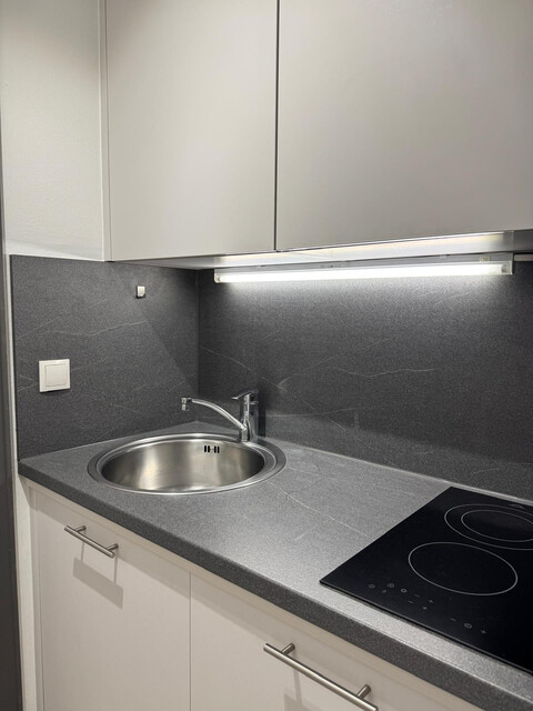 WIEDER VERFÜGBAR - Ruhige, zentrale, lichtdurchflutete Wohnung mit Blick über Dornbirn inkl. Parkplatz  WIEDER VERFÜGBAR