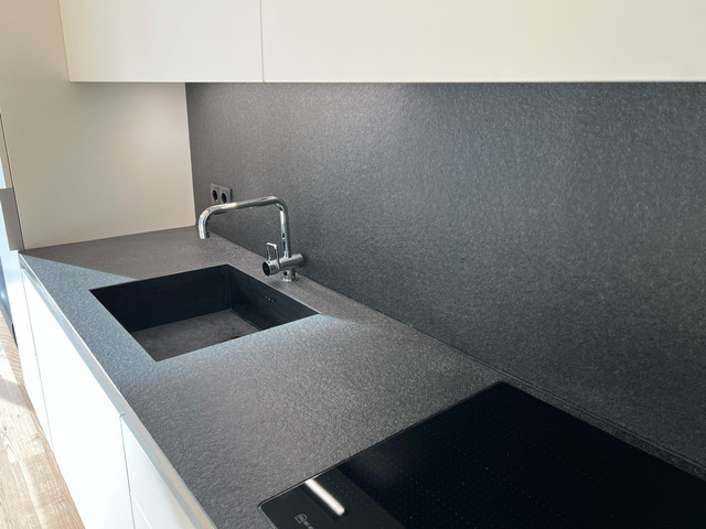 Exklusive Dachgeschoss Wohnung in Grenznähe