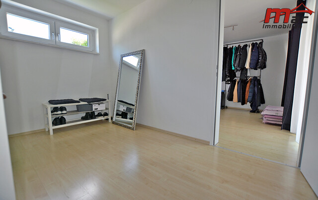 Geräumiges Architektenhaus in sonniger Ruhelage