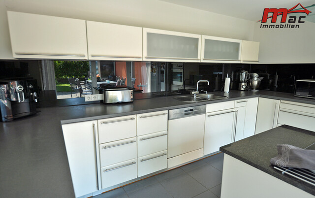 Geräumiges Architektenhaus in sonniger Ruhelage