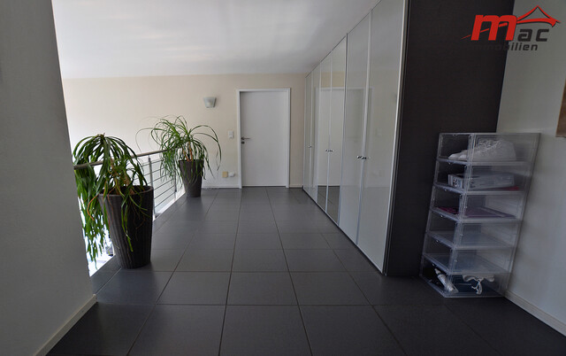 Geräumiges Architektenhaus in sonniger Ruhelage