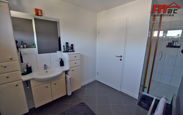 Geräumiges Architektenhaus in sonniger Ruhelage