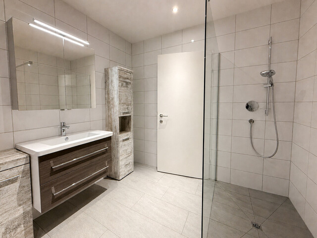 Moderne 2-Zimmer-Wohnung mit großer Terrasse in Sulz zu vermieten