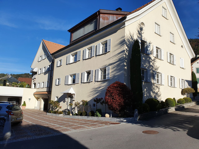 Helle 2-Zimmerwohnunbg in schöner Hanglage