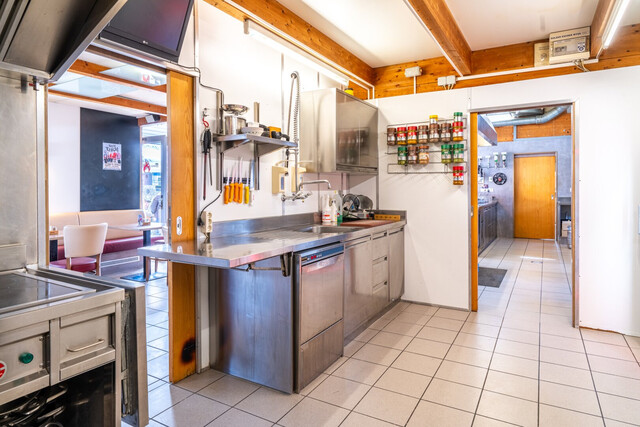 Komplett eingerichtete Gastro Location mit Garten in Hohenems – hohe Frequenz, Top Sichtbarkeit