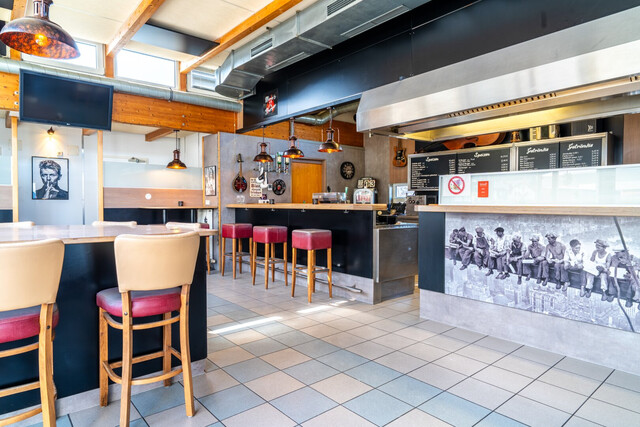 Komplett eingerichtete Gastro Location mit Garten in Hohenems – hohe Frequenz, Top Sichtbarkeit