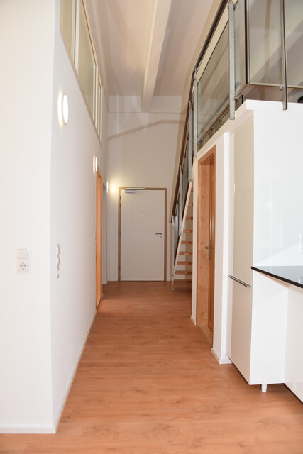 Erstbezug: 2-Zi-Loft Wohnung mit Blick zur Schattenburg