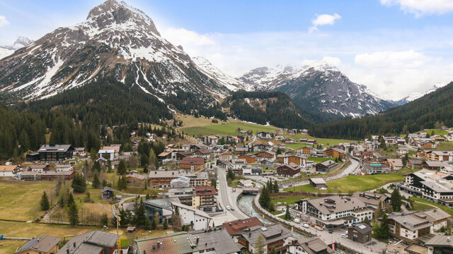 Repräsentative Verkaufsfläche im Herzen von Lech