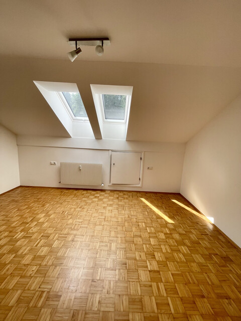 Großzügige 5-Zimmer Dachgeschosswohnung im Herzen von Frastanz zu verkaufen!