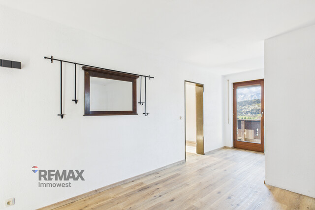 Panoramablick inklusive – Zweifamilienhaus mit Potenzial für Ihre Ideen