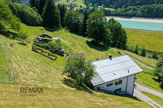 Großzügiges Wohnen in unverbaubarer Aussichtslage von Gaschurn