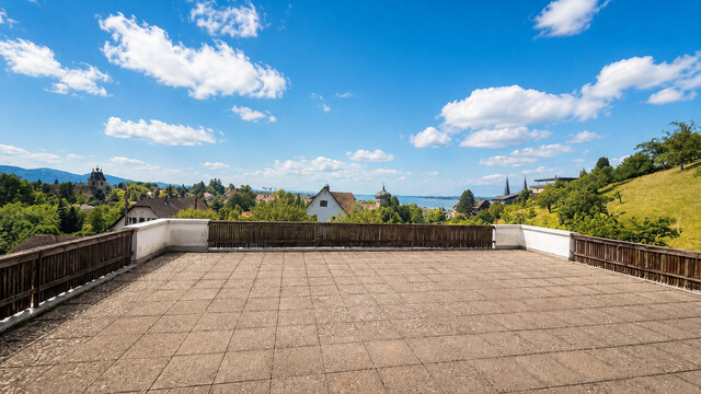 Großzügiges Wohnhaus mit Bodenseesicht, 160 m² Terrasse und sechs Stellplätzen in Bregenz