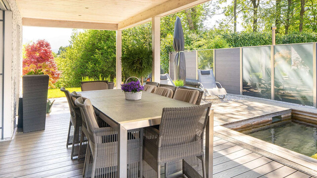 Meiningen | Stilvoller Bungalow mit Holzpool in ruhiger Lage