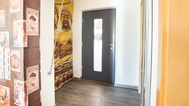 Meiningen | Stilvoller Bungalow mit Holzpool in ruhiger Lage