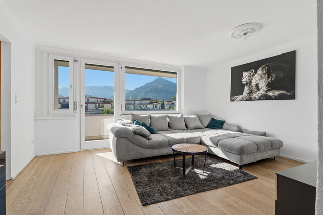 Lichtdurchflutete 3-Zimmer-Wohnung mit Balkon und schöner Aussicht