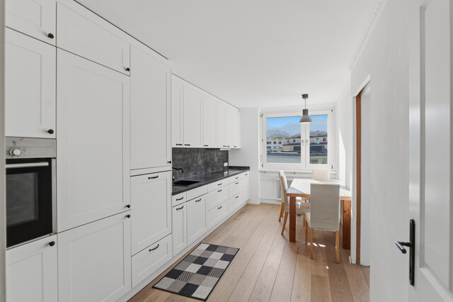 Lichtdurchflutete 3-Zimmer-Wohnung mit Balkon und schöner Aussicht