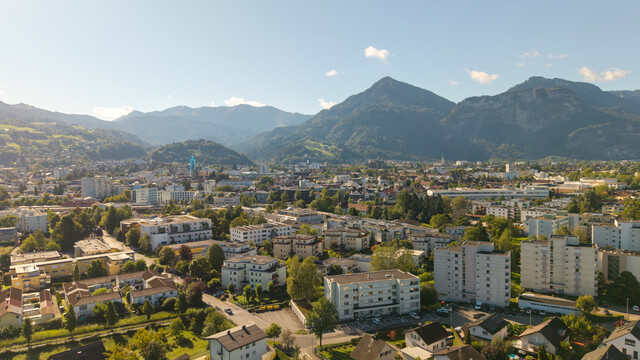 Lichtdurchflutete 3-Zimmer-Wohnung mit Balkon und schöner Aussicht