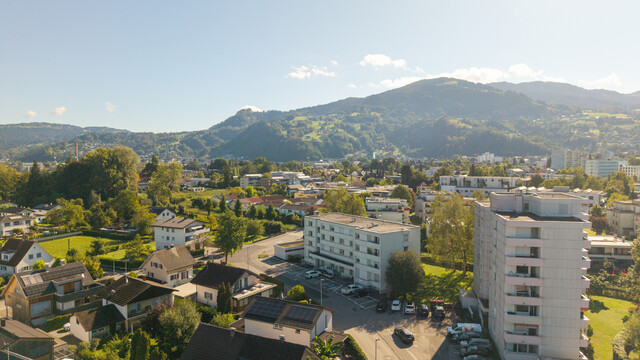 Lichtdurchflutete 3-Zimmer-Wohnung mit Balkon und schöner Aussicht