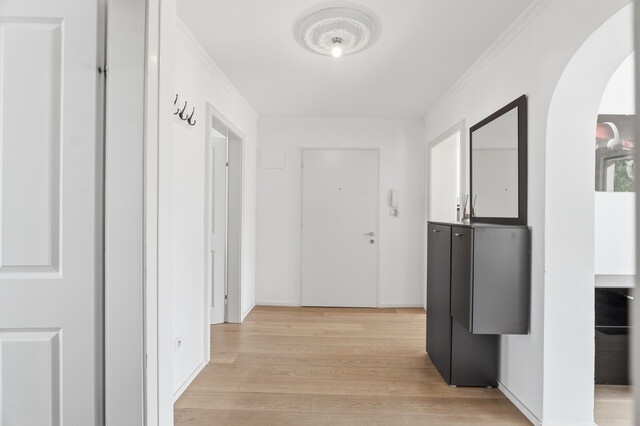 Lichtdurchflutete 3-Zimmer-Wohnung mit Balkon und schöner Aussicht