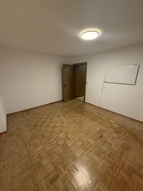 Sanierte 2 Zimmer Wohnung zu vermieten