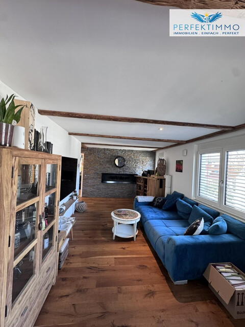 Lichtdurchflutete Dachgeschoss-Maisonette mit Traum-Blick auf den Weiher in Weißensberg!