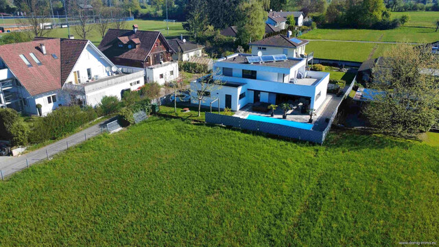 Exklusive Wohnqualität trifft modernes Design – Einfamilienhaus mit Pool und Spa-Charakter in Dornbirn