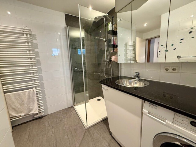 Moderne 3-Zi-Wohnung mit Terrasse, Garten & Stellplatz in Hard