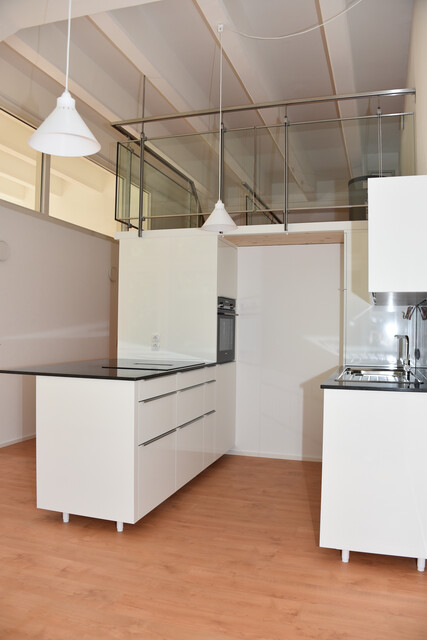 Erstbezug: 2-Zi-Loft Wohnung mit Blick zur Schattenburg