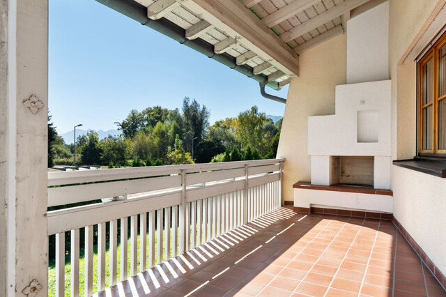 Kaminfeuer & Panoramablick: das Ried von der Terrasse aus genießen