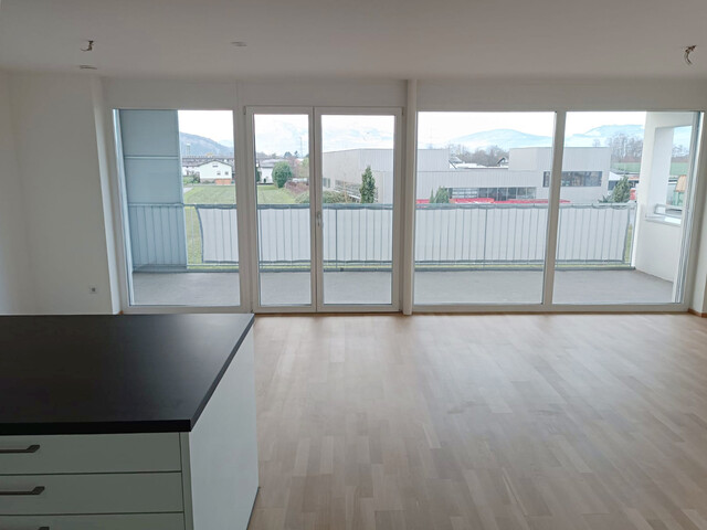 Hochwertige und sonnige 3-Zimmer Wohnung mit Terrasse