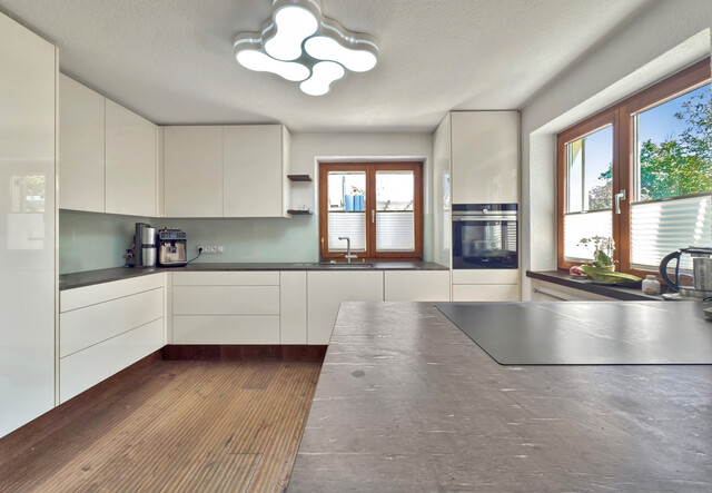 Großzügig, gepflegt und gut gelegen – Ihr perfektes Familienhaus im Rheindelta