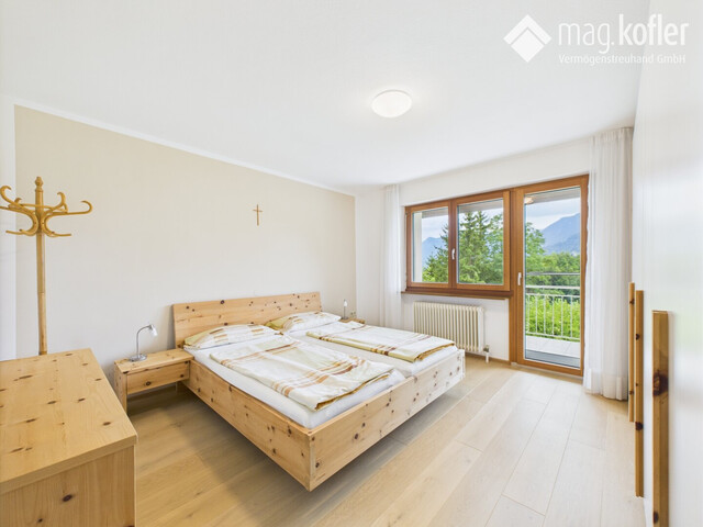 Traumhaftes Zweifamilienhaus im Sonnenparadies Göfis – Wohnen mit Weitblick auf 1.866 m² Baugrund