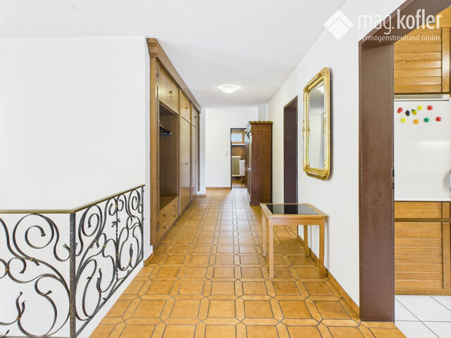 Traumhaftes Zweifamilienhaus im Sonnenparadies Göfis – Wohnen mit Weitblick auf 1.866 m² Baugrund