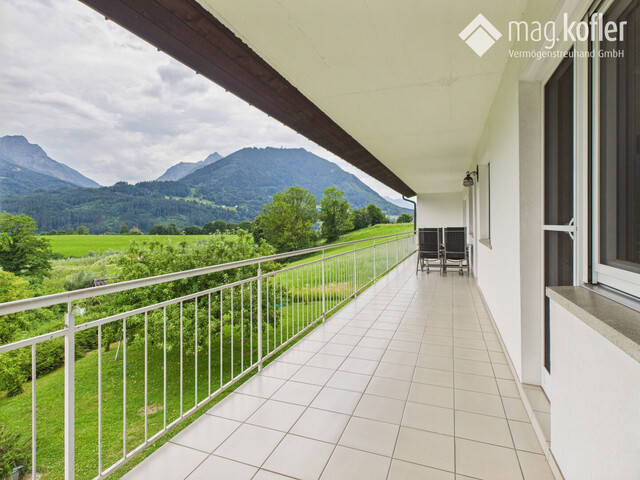 Traumhaftes Zweifamilienhaus im Sonnenparadies Göfis – Wohnen mit Weitblick auf 1.866 m² Baugrund