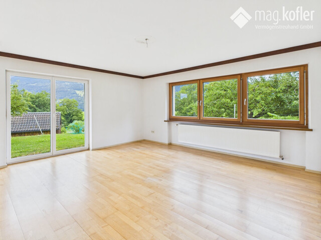 Traumhaftes Zweifamilienhaus im Sonnenparadies Göfis – Wohnen mit Weitblick auf 1.866 m² Baugrund