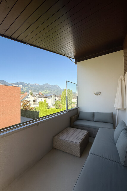 Dachgeschoss mit zwei Balkonen & zwei Stellplätzen 