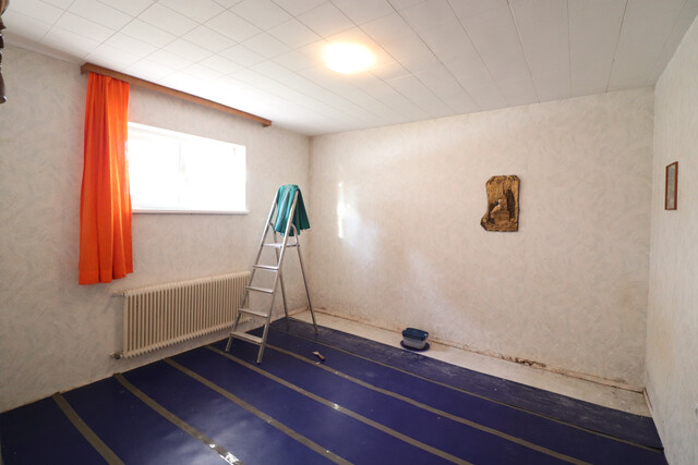 JUWEL: Bungalow mit riesigem Grundstück in sehr guter Lage (Nahe der Frutz)