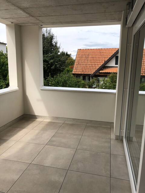 Geräumige 3 Zimmerwohnung mit Terrasse, Abstellraum, Keller und Fahrradabstellraum in zentraler Lage
