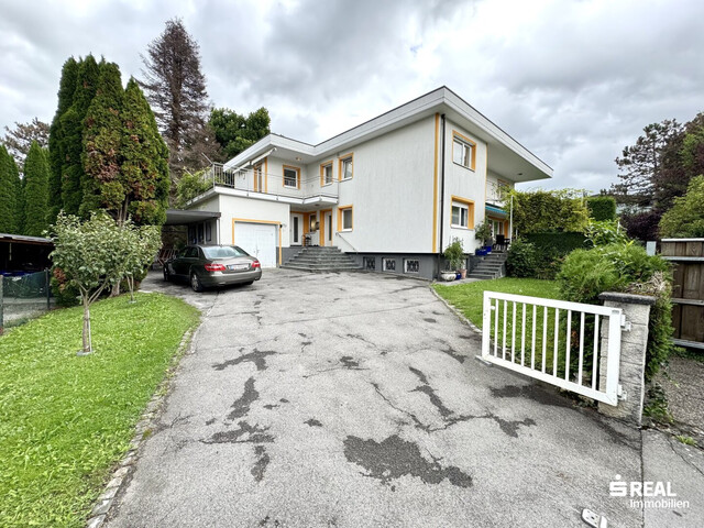 Modernisiertes Mehrfamilienhaus mit zwei großzügigen Wohnungen