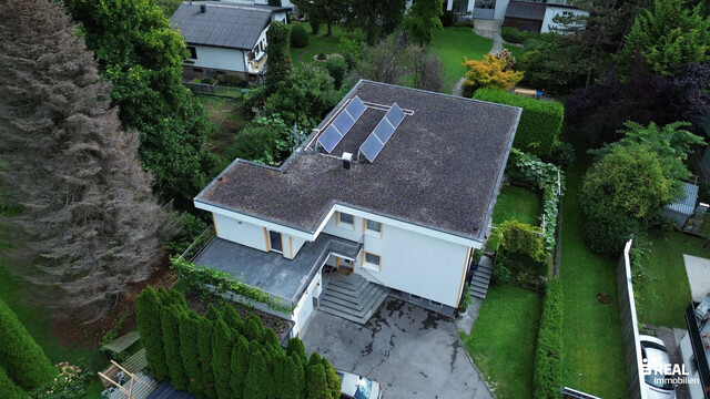 Modernisiertes Mehrfamilienhaus mit zwei großzügigen Wohnungen