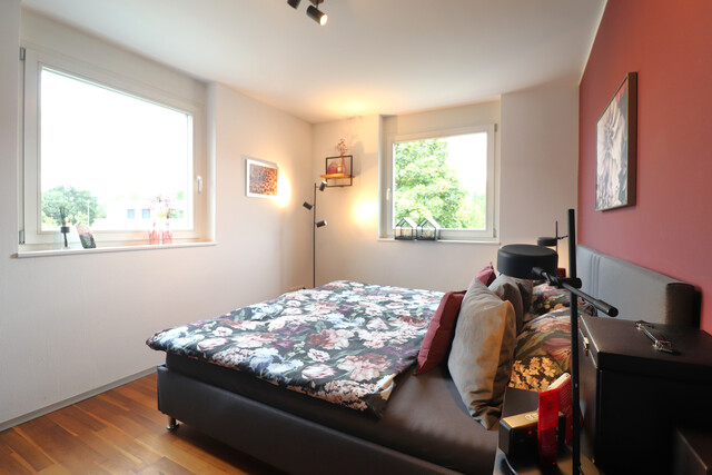 Feldkirch-Altenstadt: äußerst gepflegte Wohnung mit geräumiger Terrasse und 2 Tiefgaragen-Plätzen