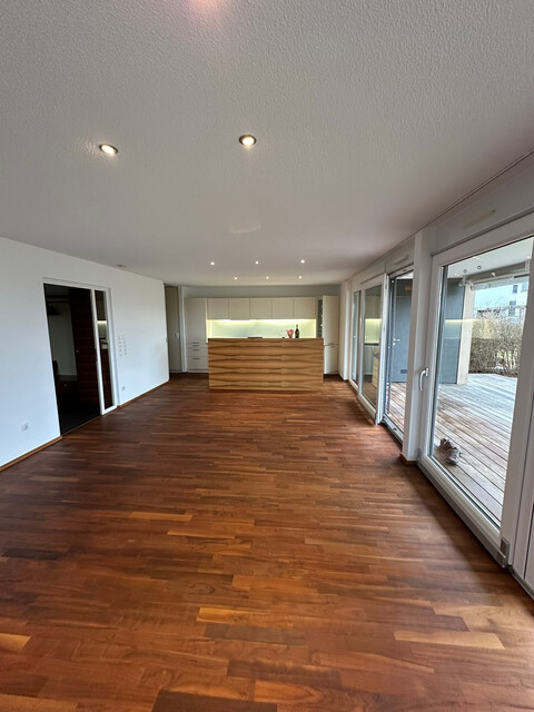 Eindrucksvolle 4 1/2-Zimmergartenwohnung mit Charme mit hochwertiger Ausstattung im Wolfurter Oberfeld