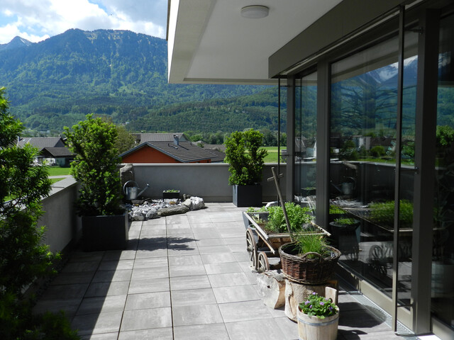 Sonnige Penthousewohnung mit Traumterrasse sowie Blick auf die Berge!