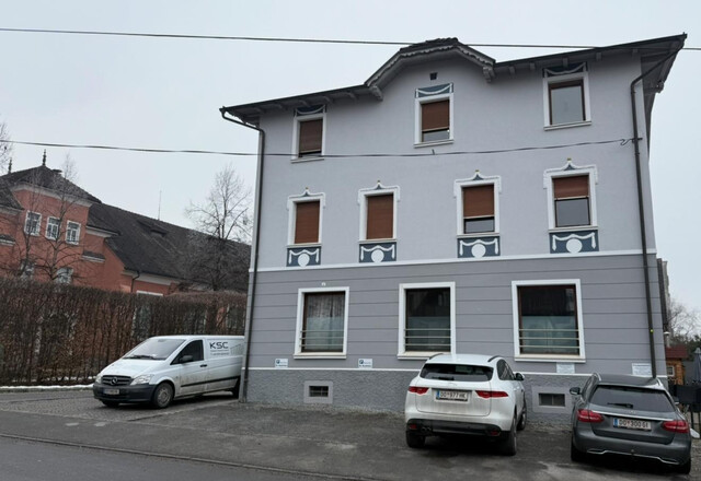 Schöne, helle & neu renovierte, Teimöblierte 3,5 Zimmer Wohnung