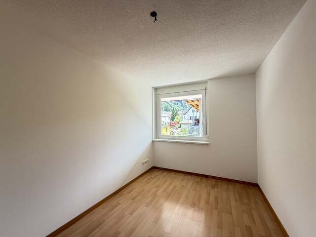 Schöne und sonnige  3-Zimmer-Wohnung mit 2 Tiefgaragenplätzen