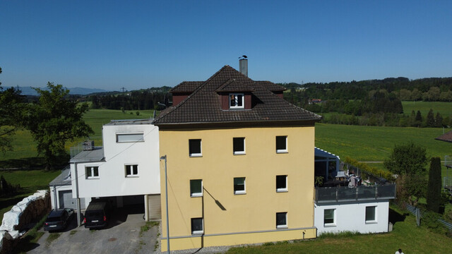 Geräumige 5-Zimmer-Gartenwohnung in ruhiger Lage in Hohenweiler